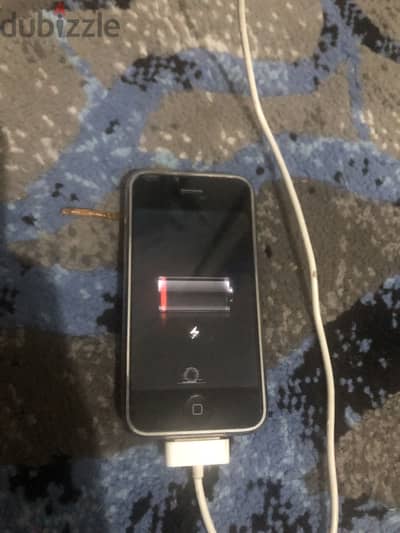 لقطه  قطعة انتيكة من Apple ايفون 3G