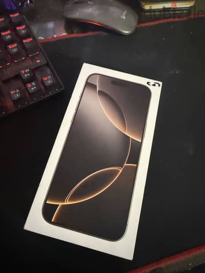iPhone 16 Pro Max - Desert Titanium - 256 GB