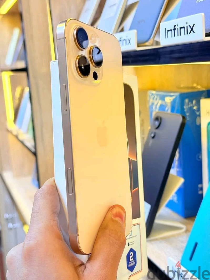 Apple - iPhone 16 Pro Max 3