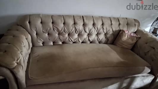 sofa in good condition