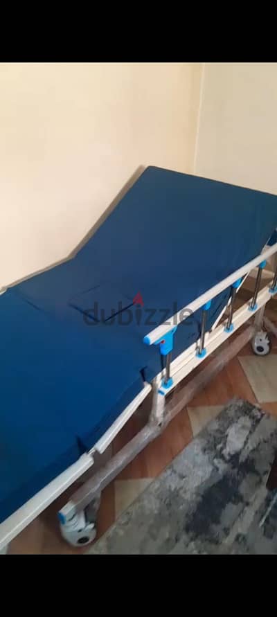 سرير طبي