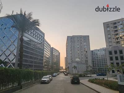 Office headquarters for rent in the One Katameya Compound, Maadi, Super Lux with parking, prime location