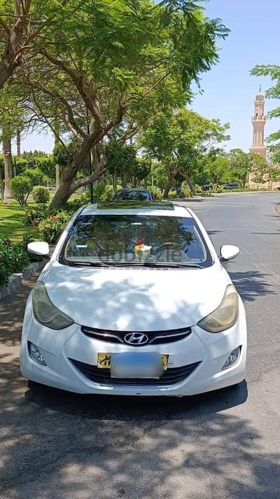هيونداي إلينترا 2012