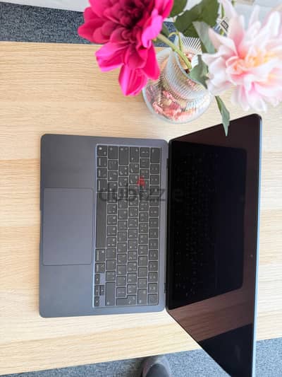 MacBook Air M2 2022 | 8GB RAM | 512GB SSD | Midnight | UAE VERSION