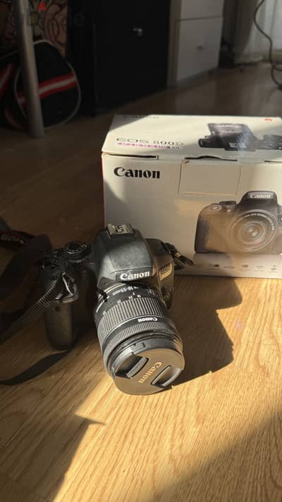 Canon EOS 800D