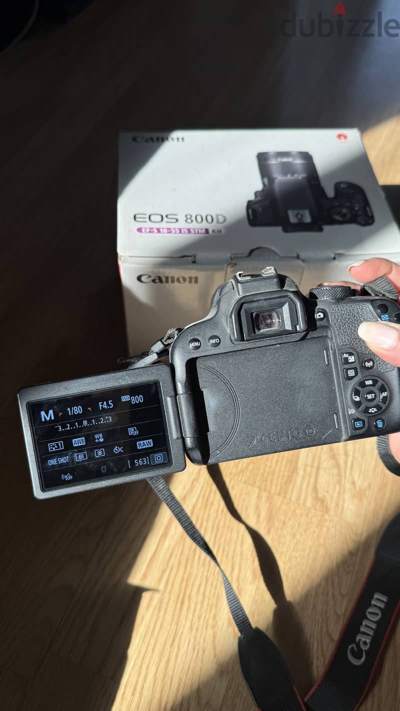 Canon EOS 800D 1