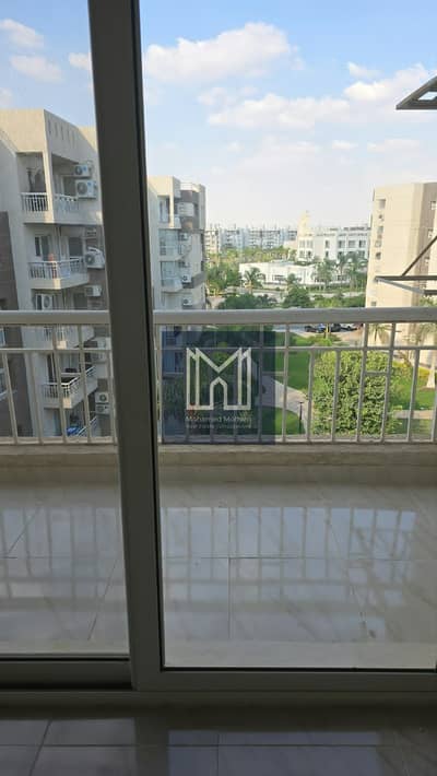 شقه للبيع فى مدينتي فى b12 فيو مفتوح