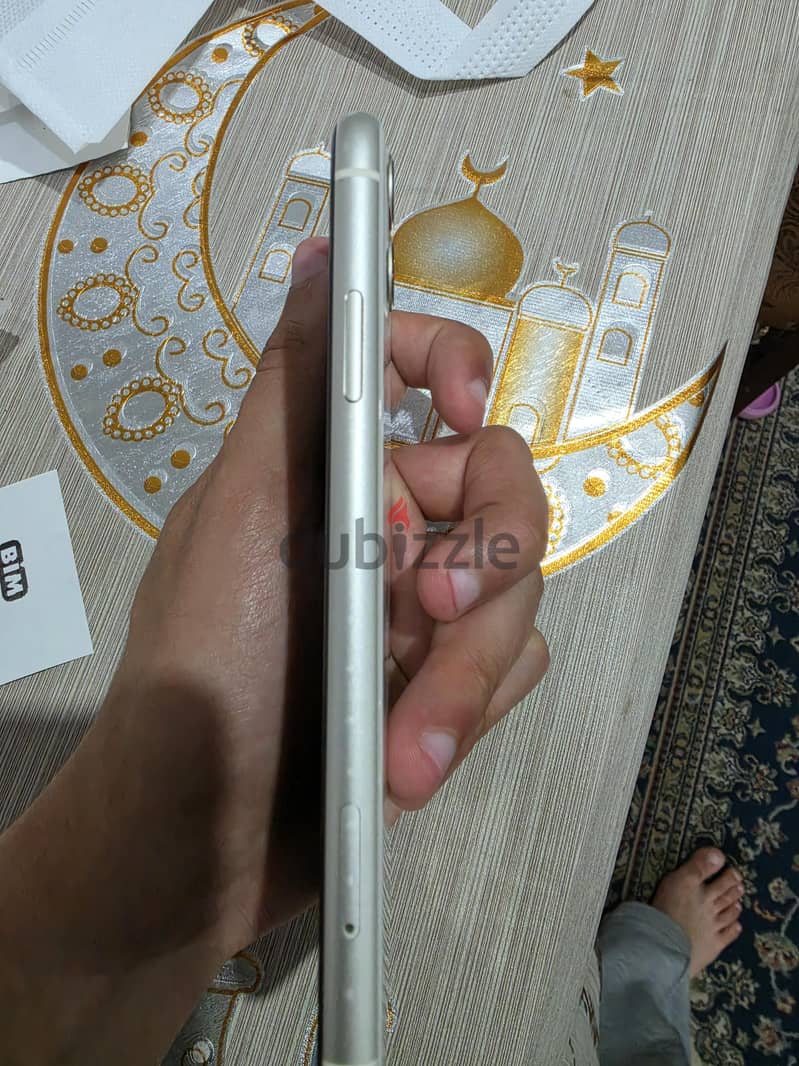 Apple - iPhone 11 4