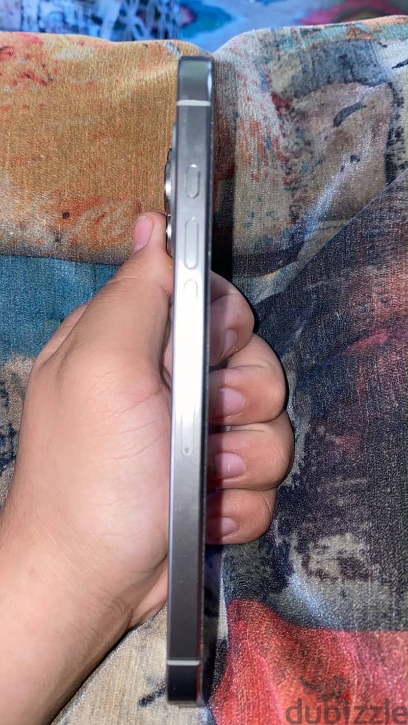 Apple - iPhone 16 Pro Max. battery 90 5