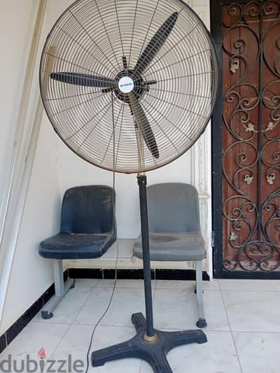 مروحة صناعية بحامل من فريش 30 بوصة، أسود، 100 واط