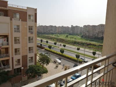 شقه بيع 96م مدينتى B7 بجوار الساوث بارك