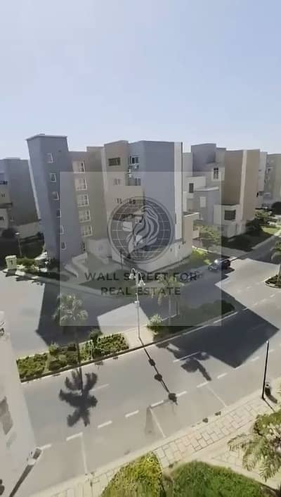 شقه 200م للبيع في B8 بالمطبخ و التكييفات - طلعت مصطفي - جاهزة ع السكن بجوار الخدمات - مدينتي بجوار الشروق - العاصمه - مستقبل سيتي