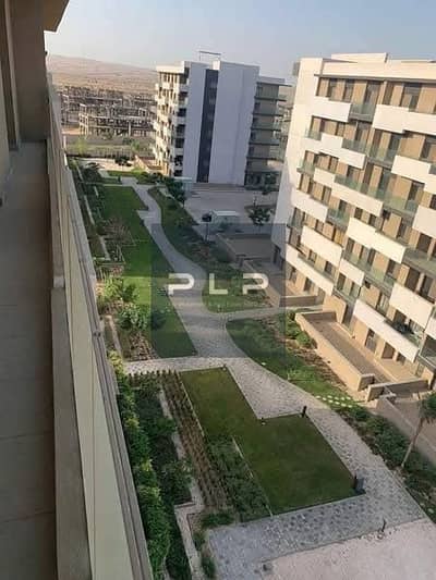 دوبلكس رووف للإيجار في البروج | 276م | 4 غرف | بالتكييفات