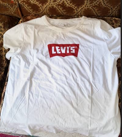 levis t shirt XL New