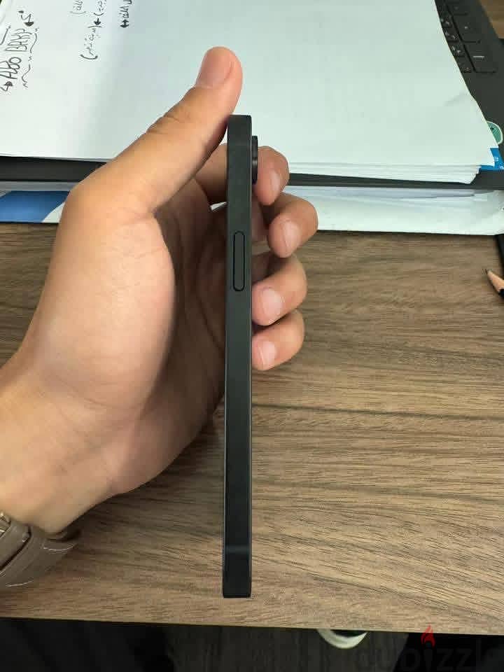 Apple - iPhone 17e 2