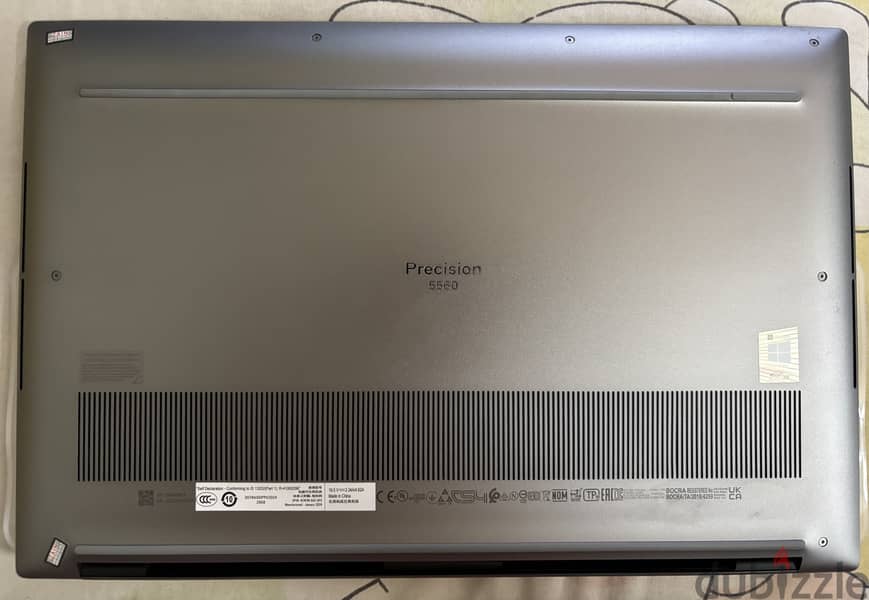 Dell Precision 5560 1