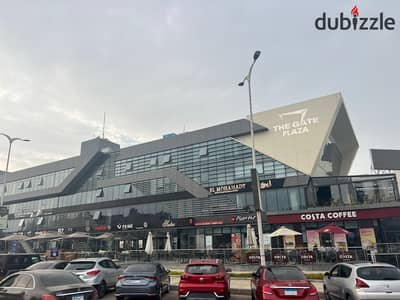 محل أرضي للإيجار في The Gate Plaza – الشيخ زايد
