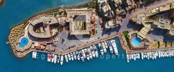 للبيع فيلا تاونهاوس ٤ غرف نوم في البحر الاحمر الجونة بأرخص سعر بأطلالة وتقسيط على ٦ سنين!!!