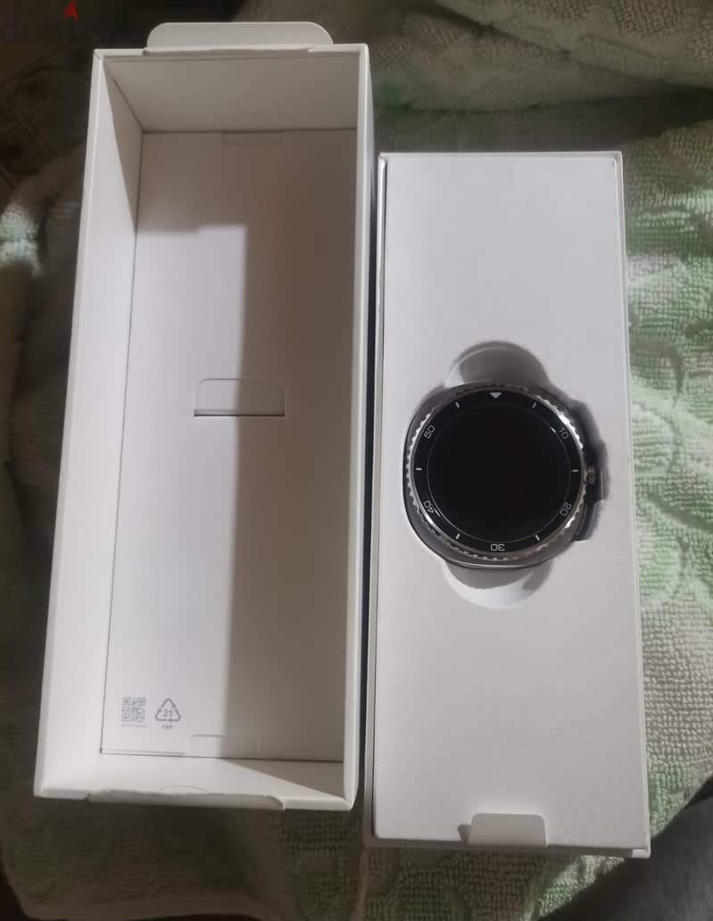 Samsung Galaxy Watch8 Classic 1
