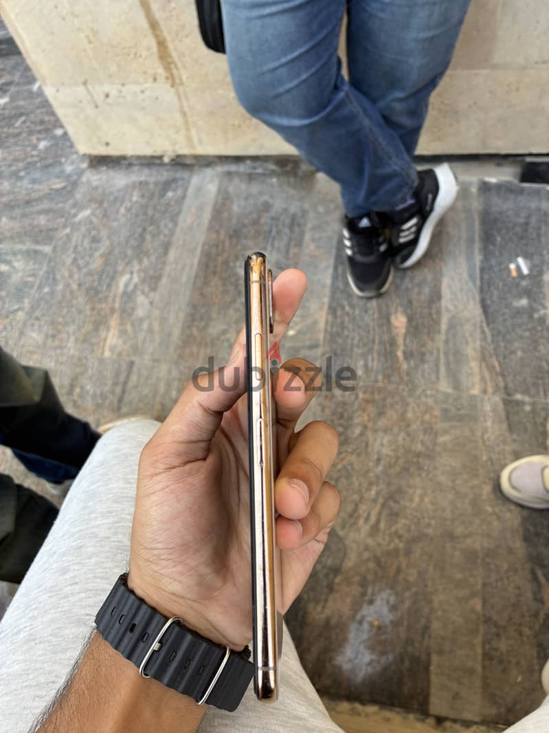 Apple - iPhone XS Max 3