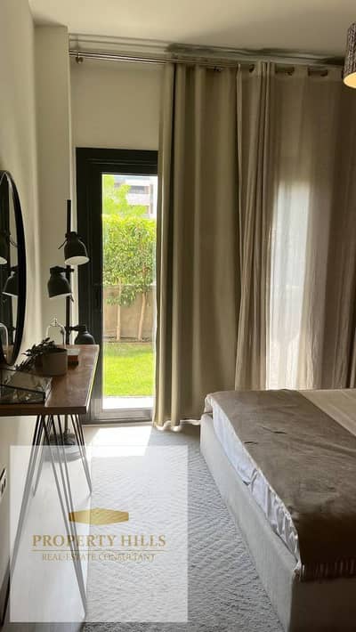 Apartment for Sale with a Direct View of Manchester City Club  Apartment for sale with only 5% down payment and installments over 10 years, featuring Ultra Super Lux finishing, located in a prestigious compound directly opposite the International Medical