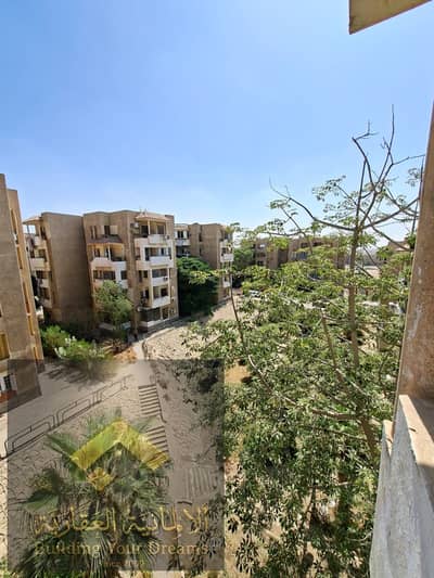 For sale apartment in the third settlement, Youth Housing, local fourth next to Mega Mall and Future Mall and Arabella Square and New Cairo Hospital and the German University, 7 minutes from the American University and Future University and South 90 Street