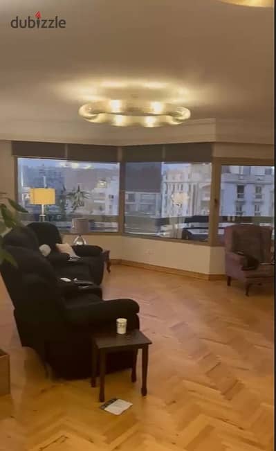 شقة للبيع الترا سوبر لوكس بالتكييفات المركزي واجهه فيو مفتوح على شارع محمد فريد الرئيسي دقايق من الحجاز مصر الجديدة