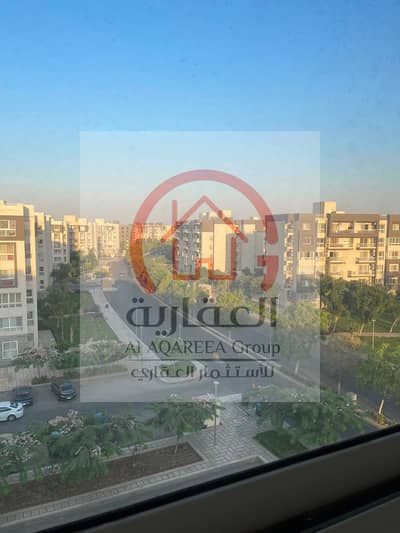 200 sqm Apartment for Sale in Madinaty B12 | Double Open View