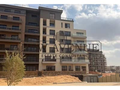 Delivered Fully finished Apartment best price with prime location with parking slot at Swanlake residence - New cairo