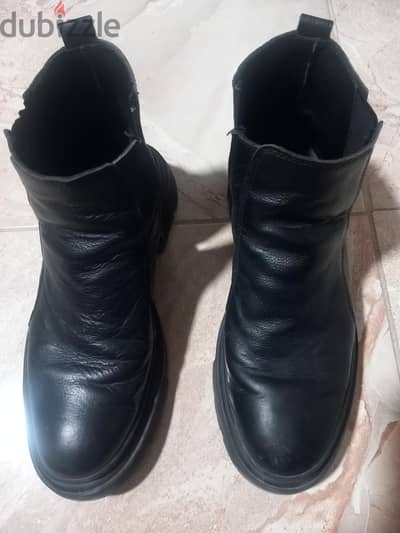 حذاء نص بوط جلد طبيعى
