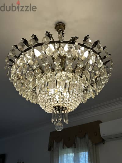 : نجفة كريستال فاخرة كبيرة – Classic Crystal Chandelier