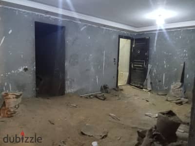 شقه 120م للتمليك شارع عين شمس الرئيسي بالقرب من سنتر بهيه و حاتي احمد ندا النعام