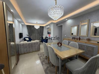 للبيع فى مدينتى شقه ٩٦ متر بالفرش والاجهزه بحاله اول سكن بال b7 بجوار الخدمات والنادى