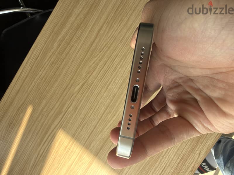 iPhone 15 Pro Max 256GB 4