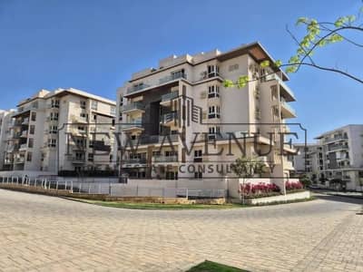 فرصة مميزة لامتلاك شقة 170م² في Club Park – ماونتن فيو آي سيتي، 3 غرف و3 حمامات، الدور الأول، نصف تشطيب، استلام فوري، بإطلالة مميزة