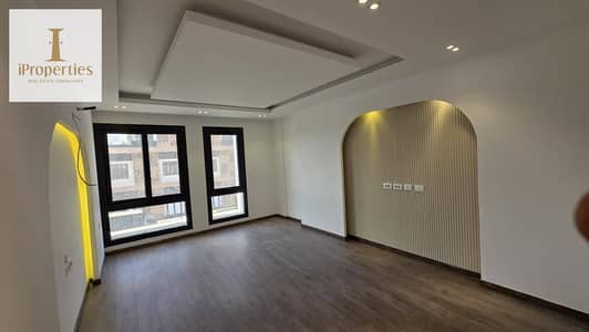Ready to Move Apartment 165m in an excepetional location in Mayan New Cairo near El-Rehab City