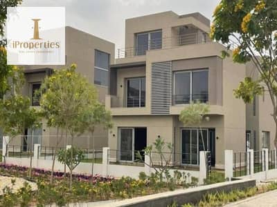 Villa with installment 4 bedroom Resale in Palm Hills New Cairo
