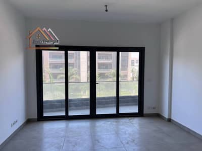 For rent, an excellent 150 meter apartment in the upscale phases of Madinaty, with distinguished finishing and a classy location inside Madinaty.