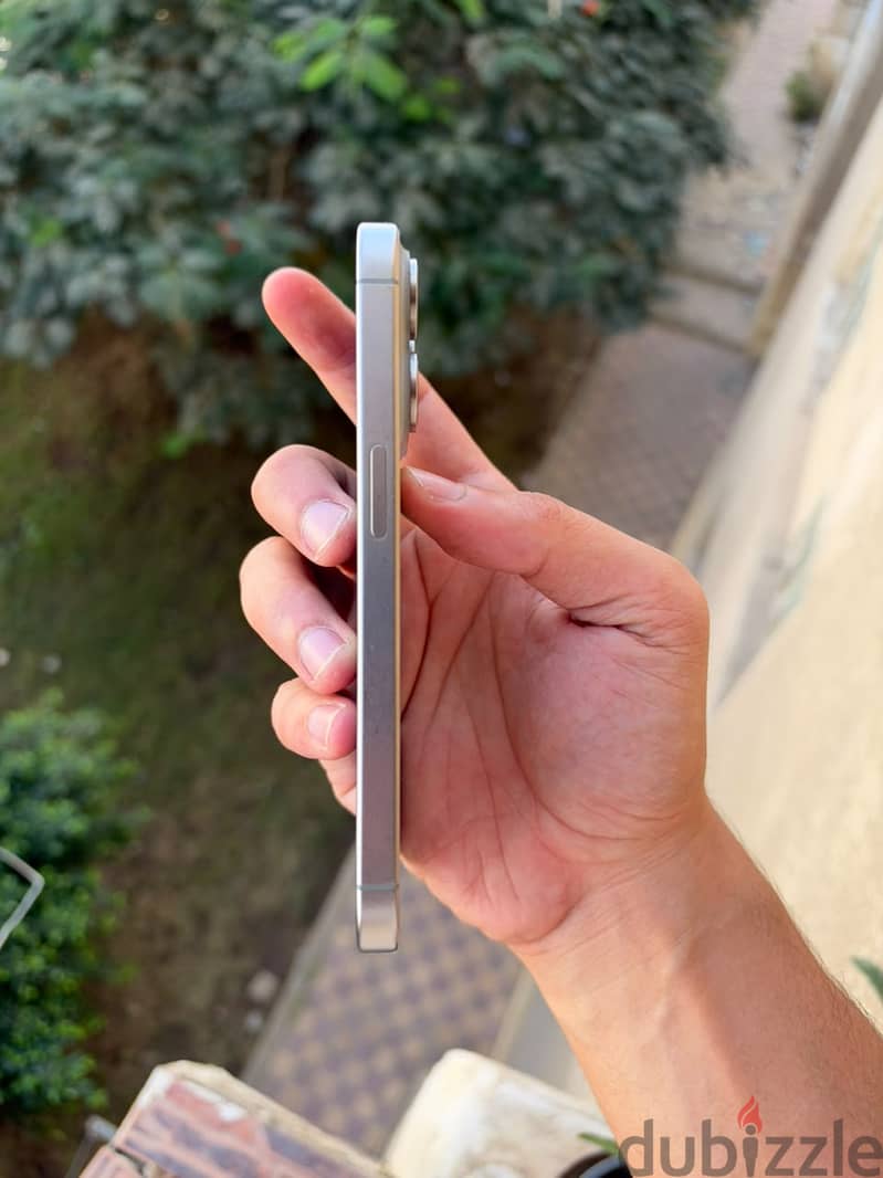 iphone 15 Pro - Mint Condition 5