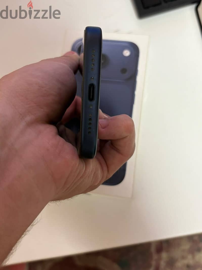 Apple - iPhone 17 Pro 3