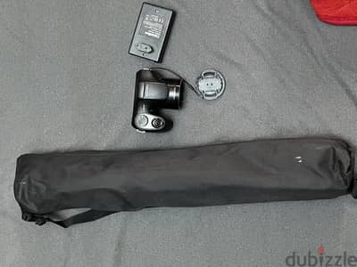 Sony camera DSC-h200 + tripod + rechargeable batteries