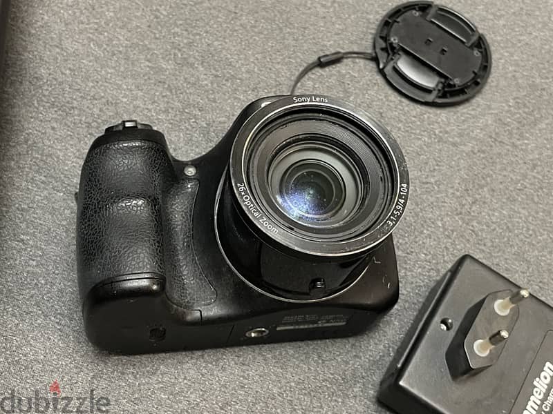 Sony camera DSC-h200 + tripod + rechargeable batteries 3
