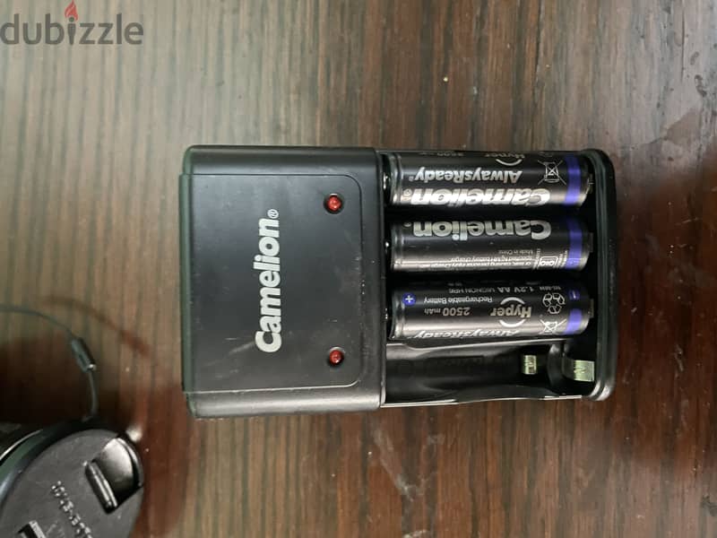 Sony camera DSC-h200 + tripod + rechargeable batteries 6