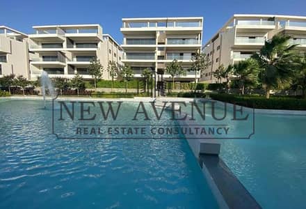 شقة للبيع مميزة مفروشة بالكامل بتشطيب فاخر في لوكيشن مميز داخل ليك فيو ريزيدنس Lake View Residence