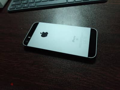 Apple - iPhone SE