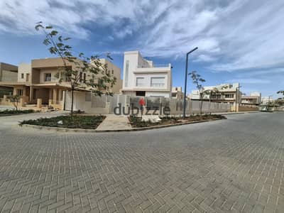 Grand Heights Prime Corner Standalone Villa | 653m Land | 345m BUA | Private Pool | Ultra Luxurious Finishing | Ready to Move Lowest price. . . . . . . . . . . .