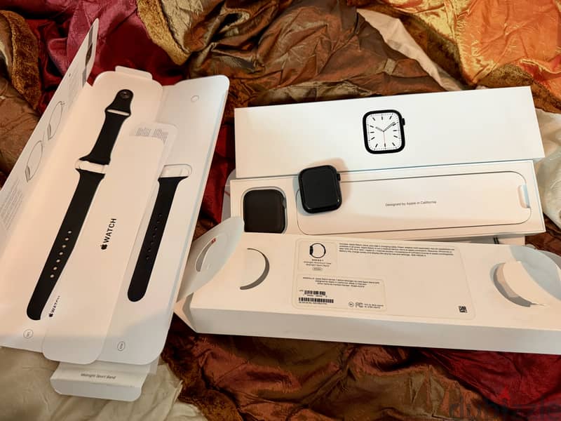 - Apple Watch series 7 45mm - midnight 3