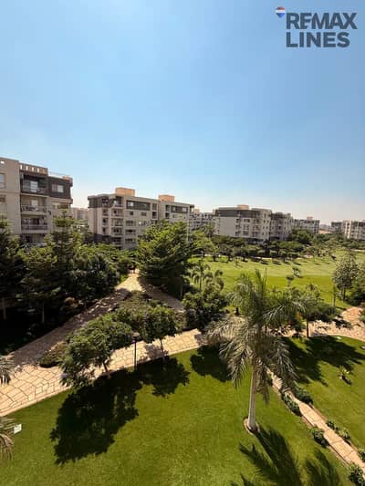 140 meters very special for sale in Madinaty B10 with a fantastic view and a golden location