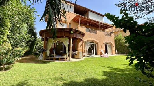 Villa for sale in October.             .