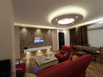 Apartemen berperabot untuk disewa di Kota Al Rehab, lantai dasar dengan taman pribadi. Luah: 100 m2 ngon taman 50 m2. Seuleusoe glah ateuh. Lam Tahap Apartemen berperabot untuk disewa di Kota Al Rehab, lantai dasar dengan taman pribadi. Luah: 100 m2 ngon taman 50 m2. Seuleusoe glah ateuh. Lam Tahap